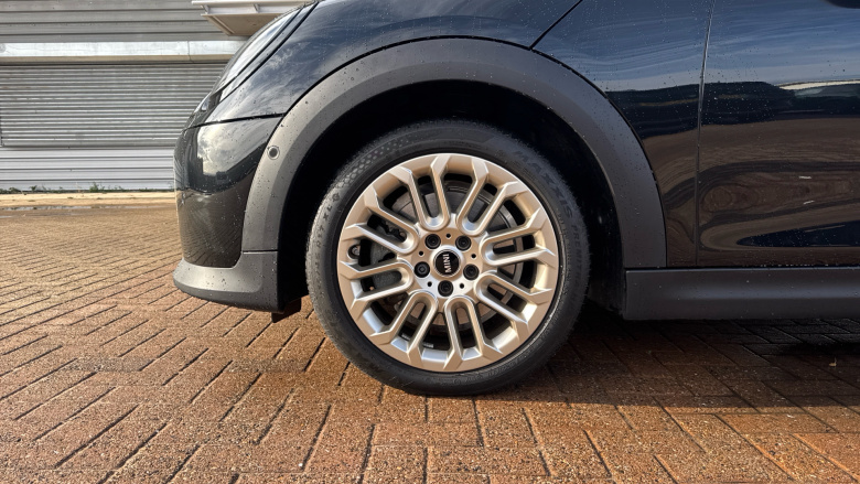 MINI Cooper 2.0 S Exclusive 3dr Auto Petrol Hatchback